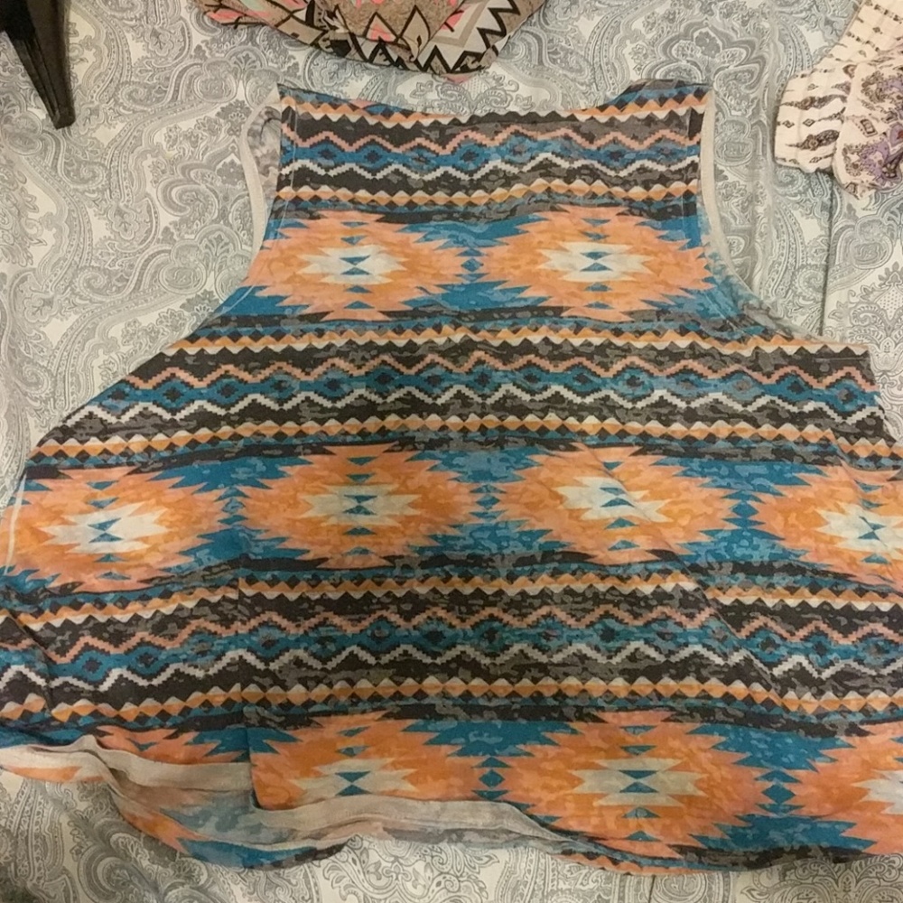 Shirt - Picture 2 of 3